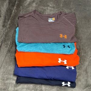 5 mens Under Armour short sleeve athletic shirts